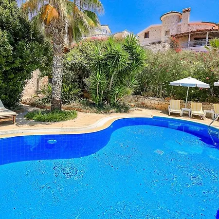 וילה Nur, Beachfront קס