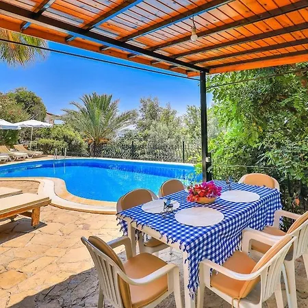 וילה Nur, Beachfront *